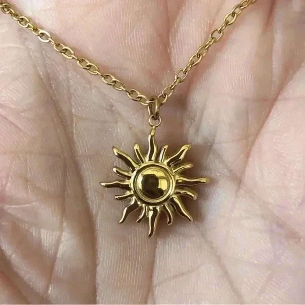 Waterproof 316L Stainless Steel 18k Gold Plated Sun Celestial Necklace NWT
